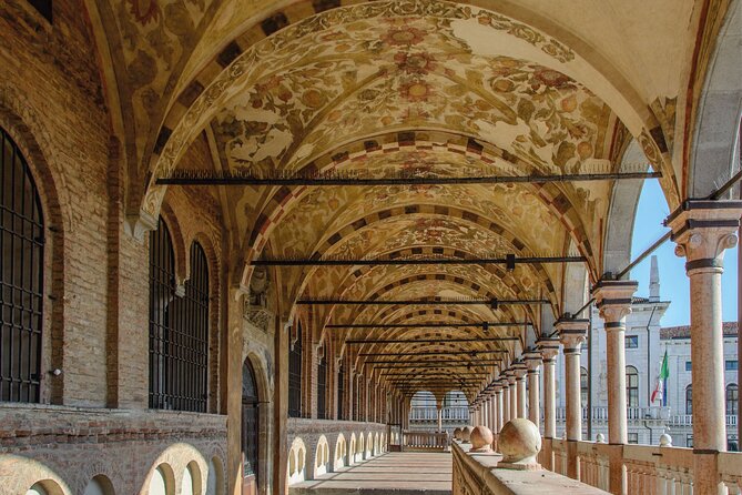 Padova Walking Tour with Audio and Written Guide by a Local - Palazzo Bo and the University of Padua