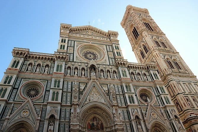 Palaces and Piazzas: A Self-Guided Audio Tour of Florence - Returning by the neighboring bridge