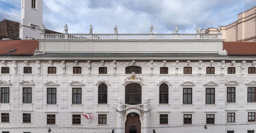 Palais Lobkowitz Audio Guide Tour - Seeing Klimt’s Nuda Veritas