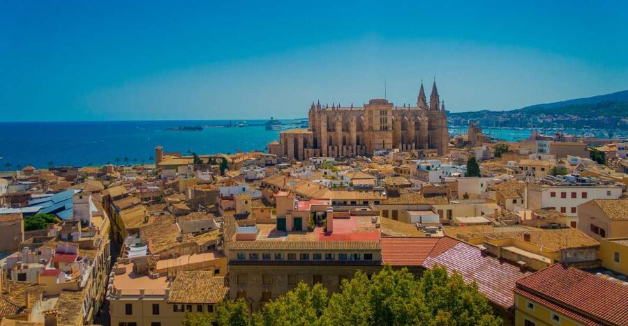 Palma de Mallorca: Self-Guided Audio Tour - Plaza Mayor and the Gran Hotel at Plaza de Weyler