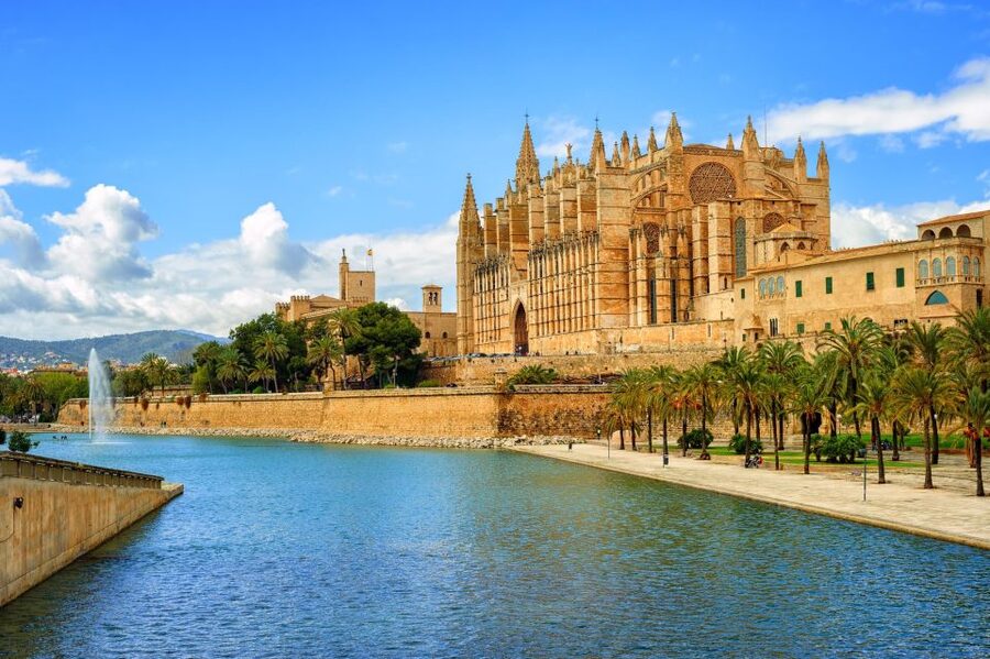 Palma de Mallorca: Self-Guided Audio Tour - The Arab Baths and La Lonja