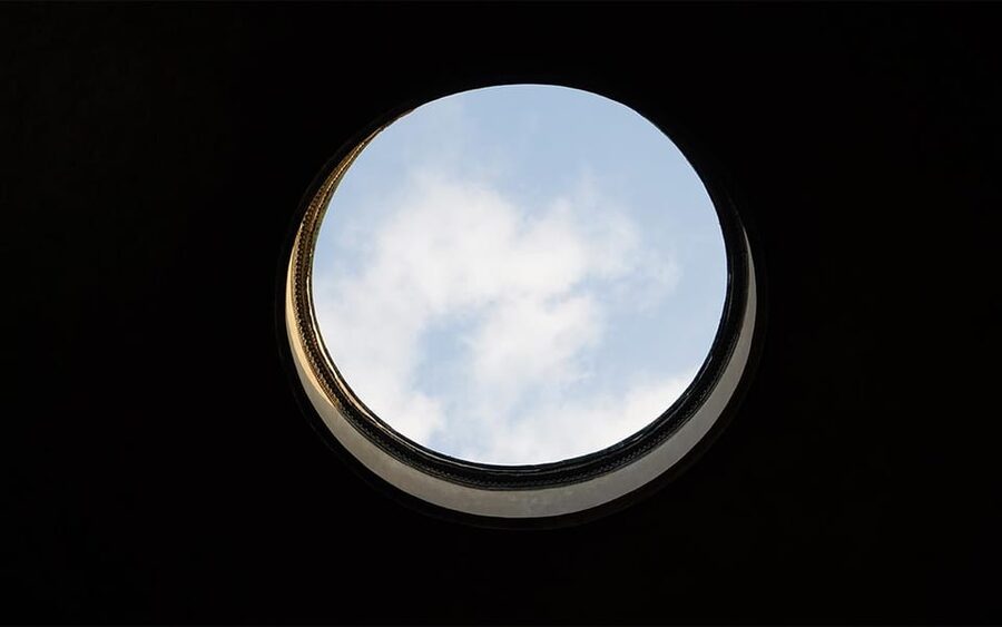 Pantheon Audio Guided Tour: Endless Imperial Rome Experience - Looking Up Through the Oculus