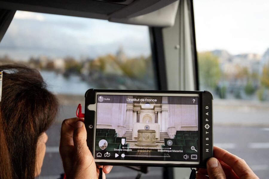 Paris: Audio-Guided Bus Tour & Seine River Cruise - Audio, hosts, and language support