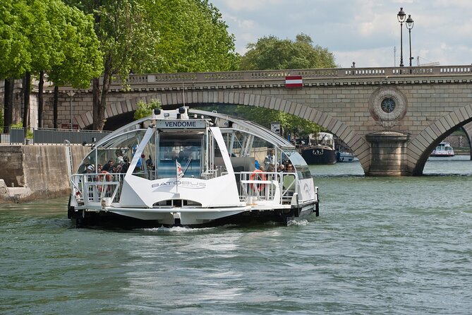 Paris: Batobus Hop-On Hop-Off Cruise & Landmarks Audio Tour - Why the Seine makes a useful Paris introduction
