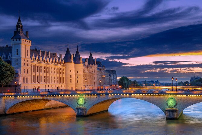 Paris Big Walking Tour with Audioguide on Your Smartphone - Who should book this Paris walk?