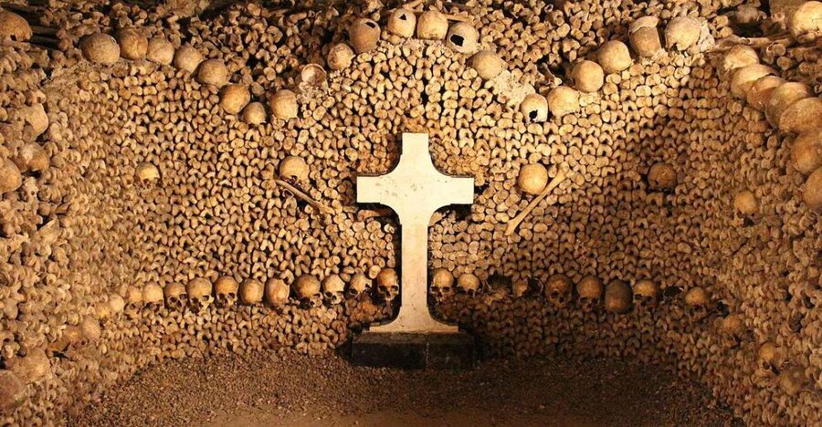 Paris: Catacombs Entry & Seine River Cruise with Audio Guide - Getting from the Catacombs to the Seine