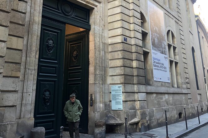Paris Jewish Quarter Marais Smartphone GPSAPP Audio Walking Tour - Ending in the Anne Frank Garden