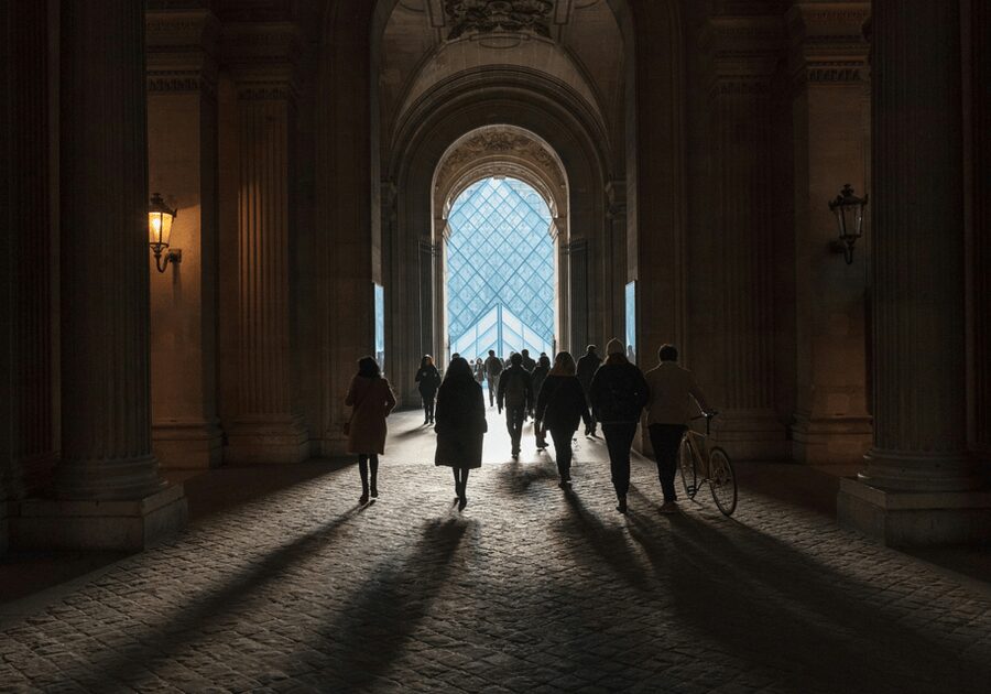 Paris: Louvre Museum Ticket & Exclusive Immersive AudioGuide - Accessibility and Who Should Choose It