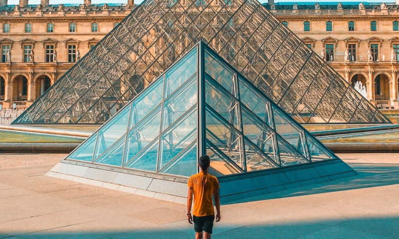 Paris: Louvre Museum Ticket with Audio guide - Download the guide before you leave your hotel