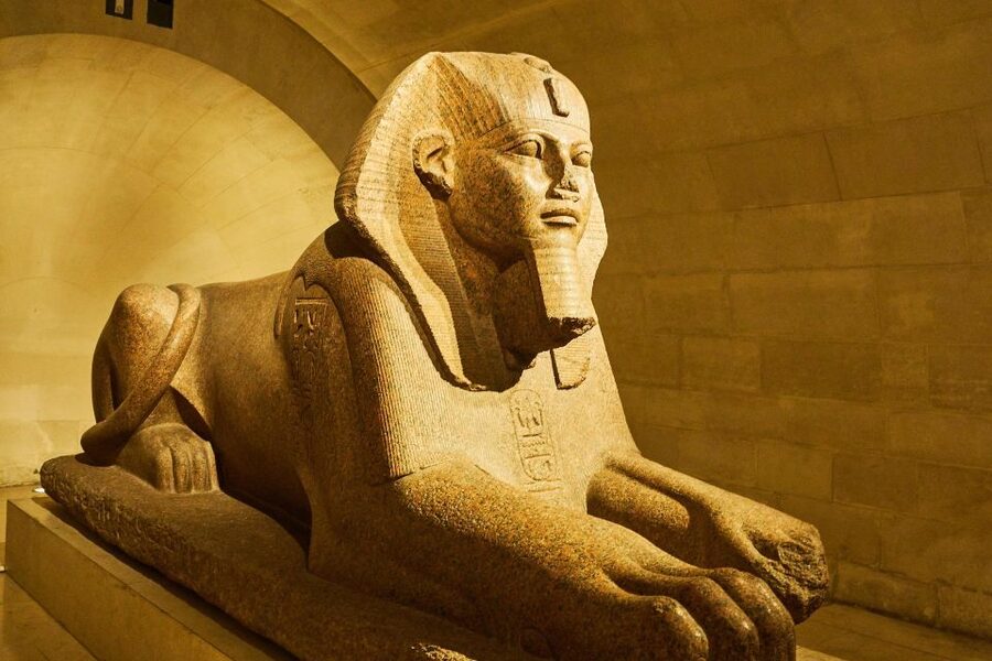 Paris: Louvre Ticket with Audioguide App and Seine Cruise - Timing the Louvre before the 5:00 pm closing