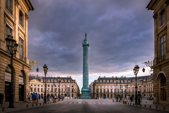 Paris Luxury Minivan City Tour with Audio Guide - Why the English audio guide matters