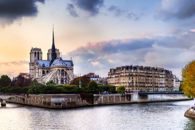 Paris Notre Dame Cathedral Audio Guide Visit - What multilingual access adds