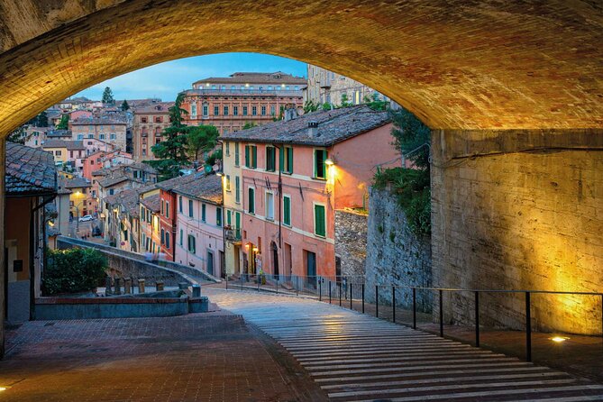 Perugia Walking Tour with Audio and Written Guide by a local - Reaching Piazza IV Novembre