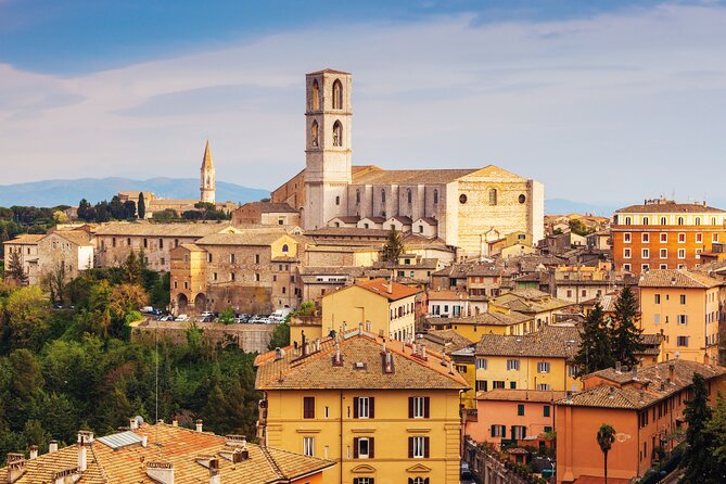 Perugia Walking Tour with Audio and Written Guide by a local - Seeing San Lorenzo Cathedral
