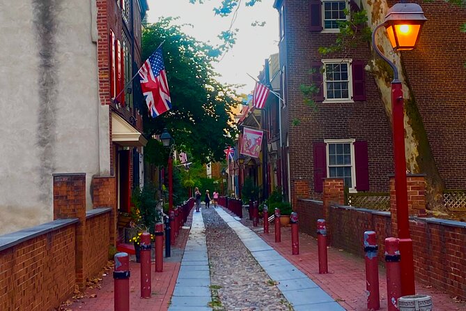 Philadelphia Haunted Ghost Smartphone Guided Audio Walking Tour - What this Philadelphia ghost walk is really like