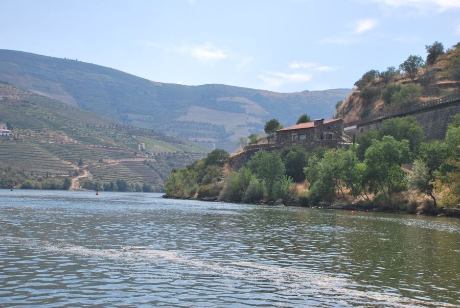 Pinhão: 2-Hour Rabelo Boat Tour with Audio Guide - At a glance
