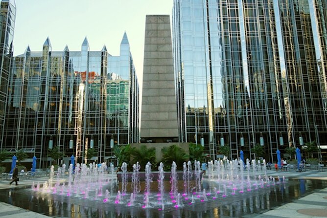 Pittsburgh's Downtown Smartphone Guided Audio Walking Tour - Market Square, sandwiches, and a useful pause