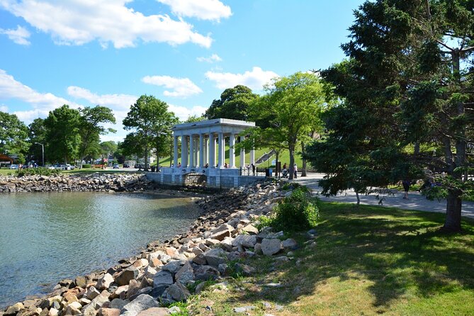 Plymouth Pilgrims Self-Guided Walking Audio Tour - Mayflower II and the Pilgrim waterfront