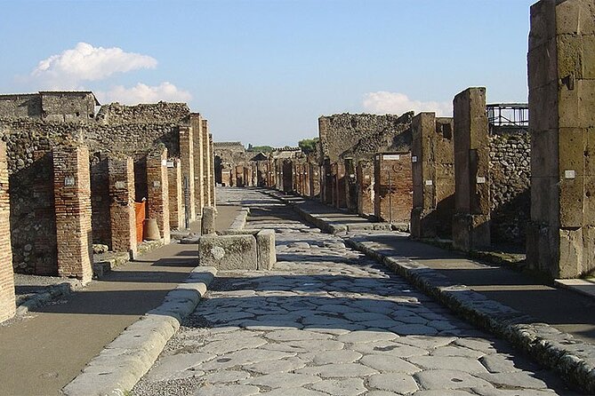 Pompei Archaeological Park Skip The Line ticket With audio Guide - Why Pompeii works best at your own pace