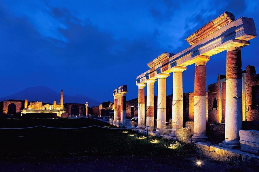 Pompei: Audio guide of the archeological site - The opening story: a city preserved by volcanic ash