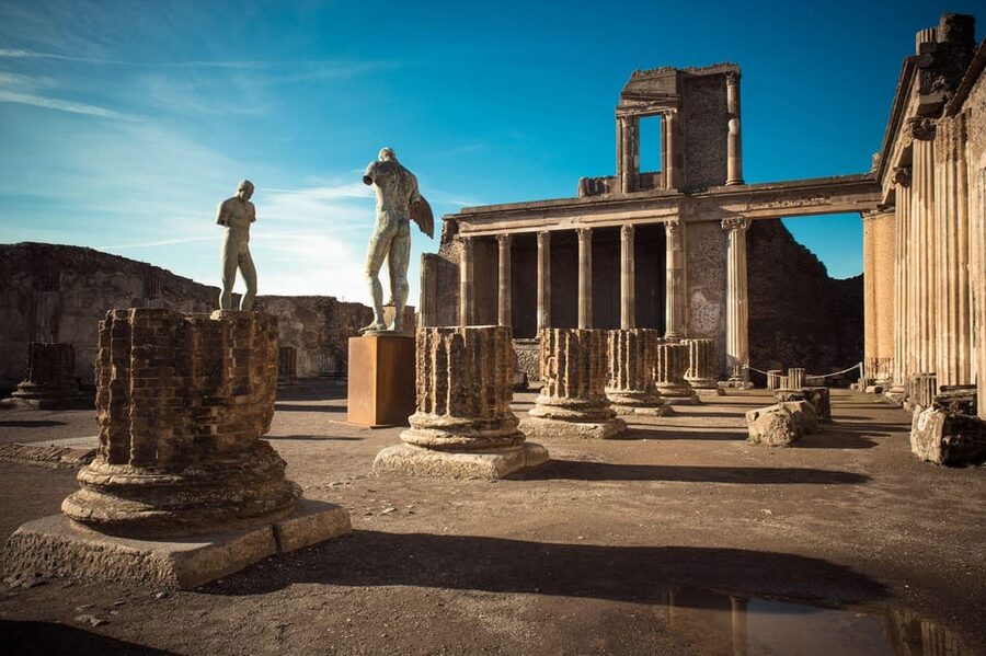 Pompei: Audio guide of the archeological site - Following Pompeii’s streets with the included map