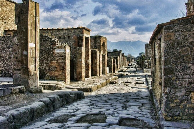 Pompeii Archaeological Park Skip-the-line Entry and Audio Guide - What this Pompeii experience actually gives you