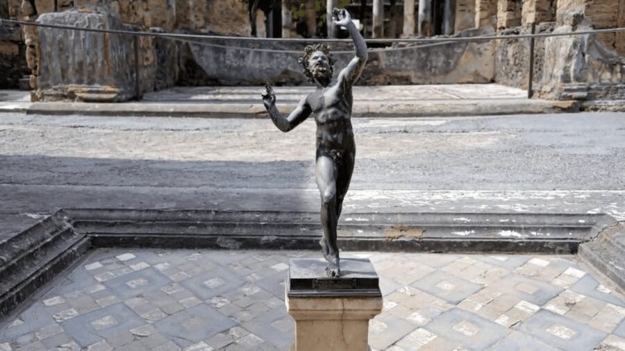 Pompeii Audioguide - TravelMate app for your smartphone - The Lupanare and Temple of Apollo
