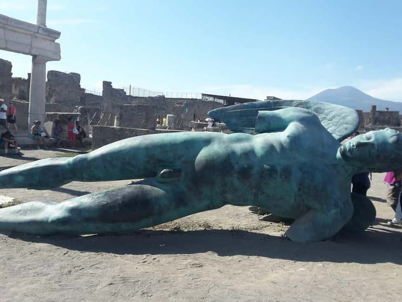 Pompeii: Entry Ticket w/ Guide and Transfers or Audio Guide - Choosing a guide or an audio guide