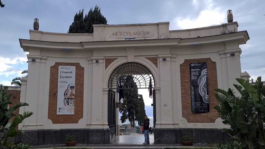 Pompeii & Herculaneum: Skip-the-line & Digital Guide App - Who will enjoy this format most