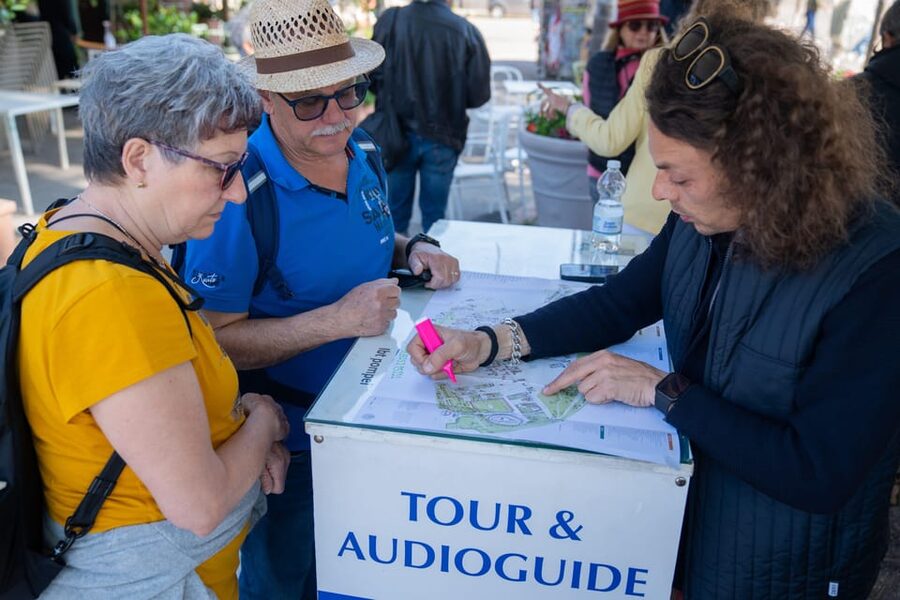 Pompeii: Skip-the-Line Entry & Audioguide - The forum and the view toward Mount Vesuvius