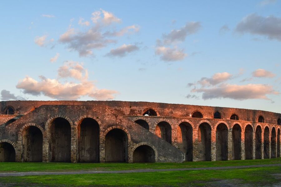 Pompeii: Skip-the-line Entry Ticket with Audio Guide & Map - Walking to Porta Marina Inferiore