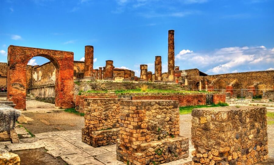 Pompeii: Skip-the-Line Ticket with Audio Guide and Map - Frescoed houses and everyday Roman life