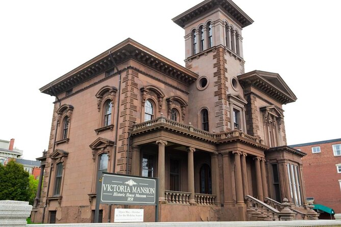 Portland Maine Self-Guided Walking Audio Tour - The Portland Museum of Art, with an important ticket warning