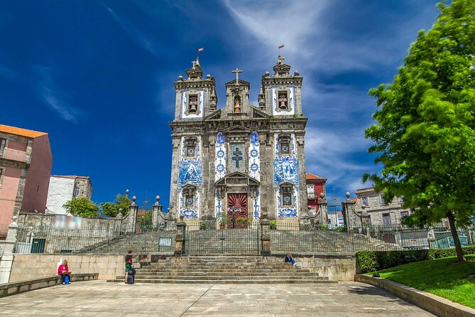 Porto Walking Tour with Audioguide on Your Smartphone - Crossing to Gaia by way of Serra do Pilar