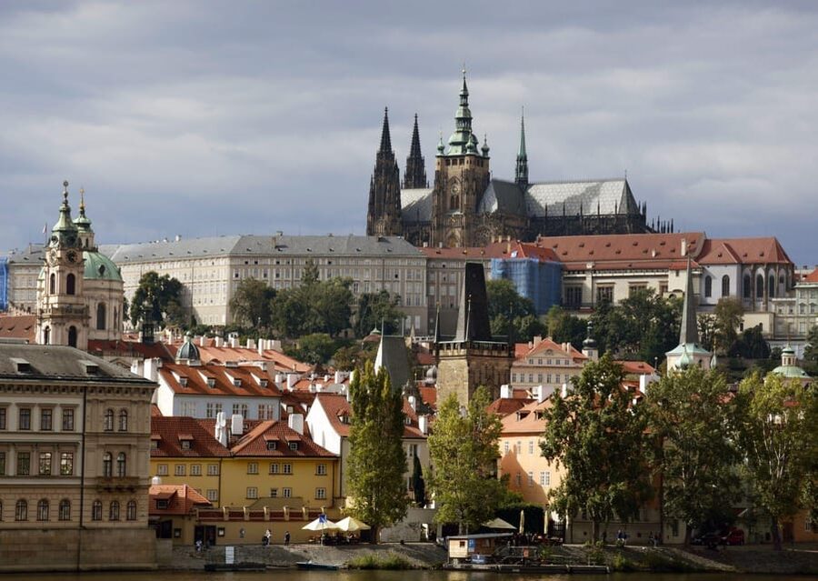 Prague: Castle Circuit Entry Tickets with Audio Guide - Golden Lane: small houses, big appeal