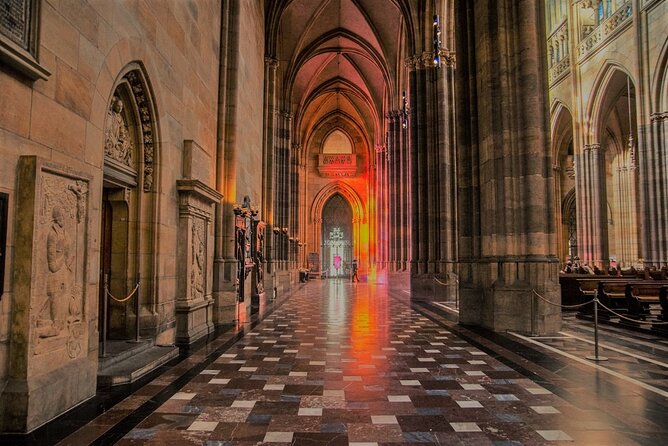 Prague Castle Ticket Including Audio Guide & 15min introduction - St. Vitus Cathedral is the main draw