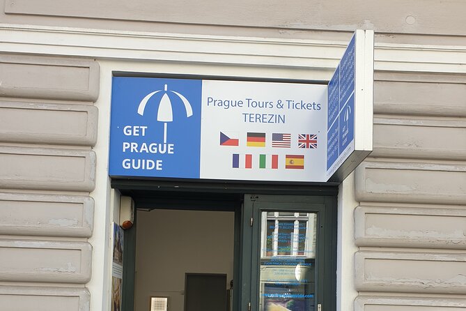Prague Charles Bridge Tower Admission Ticket And Audioguide - The best use of your 30 minutes