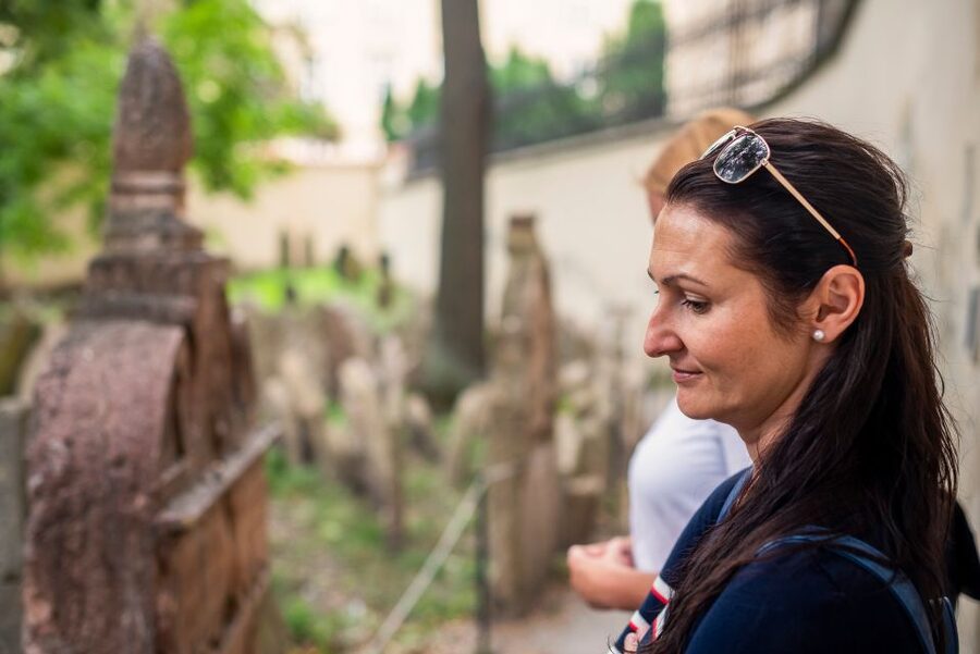 Prague: Jewish Quarter Ticket with optional Audio Guide - Using the optional mobile audio guide