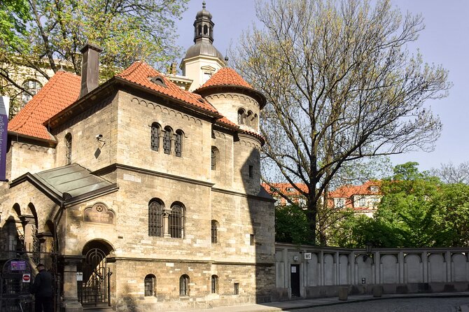 Prague Jewish Town Admission Ticket & Optional Audio Guide - The Old Jewish Cemetery and its crowded field of stones