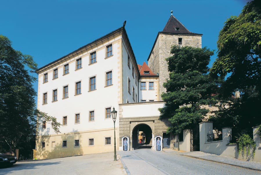 Prague: Lobkowicz Palace Ticket & Audio Guide - The audio guide gives the palace its voice