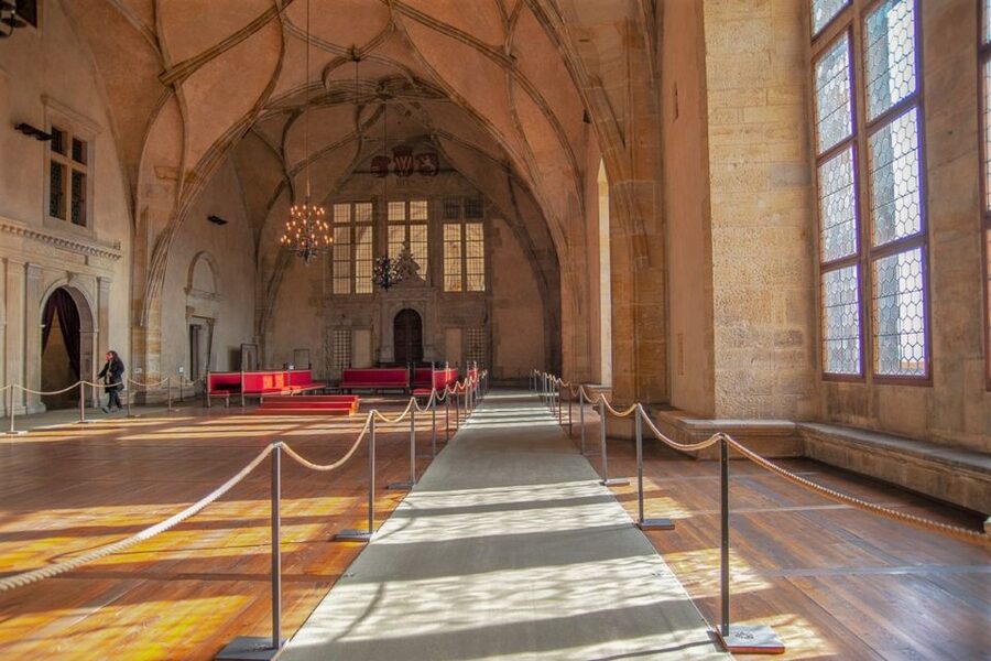 Prague: Prague Castle Complex Smartphone Audio Guide - Key things to know before visiting Prague Castle