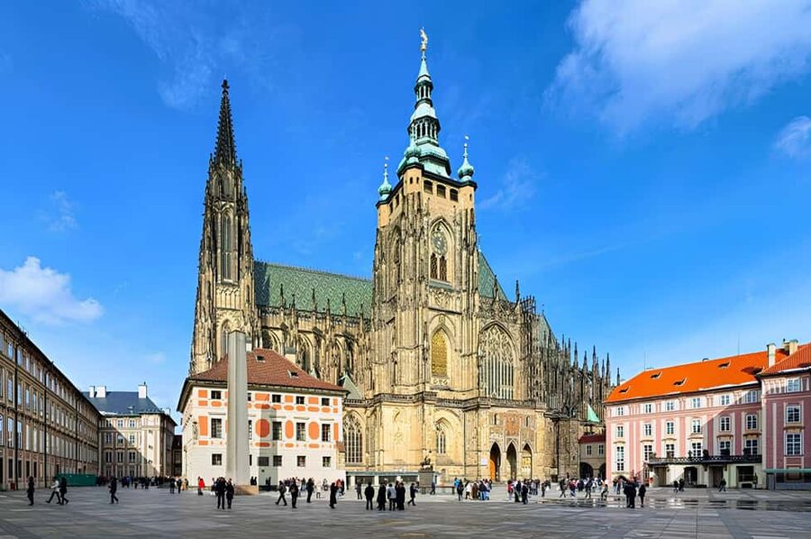 Prague: Prague Castle Skip-the-Line Ticket with Audioguide - What this Prague Castle ticket actually gives you