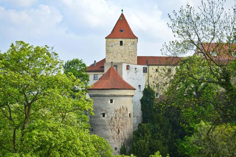Prague: Prague Castle Skip-the-Line Ticket with Audioguide - Golden Lane and Daliborka Tower