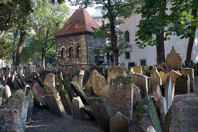 Prague's Jewish Quarter: A Self-Guided Audio Tour - Jewish Town Hall and the Old-New Synagogue