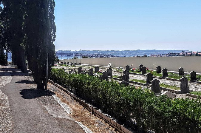 Prazeres Cemetery: A Self-Guided Audio Tour in Lisbon - Is $9.99 a fair price?