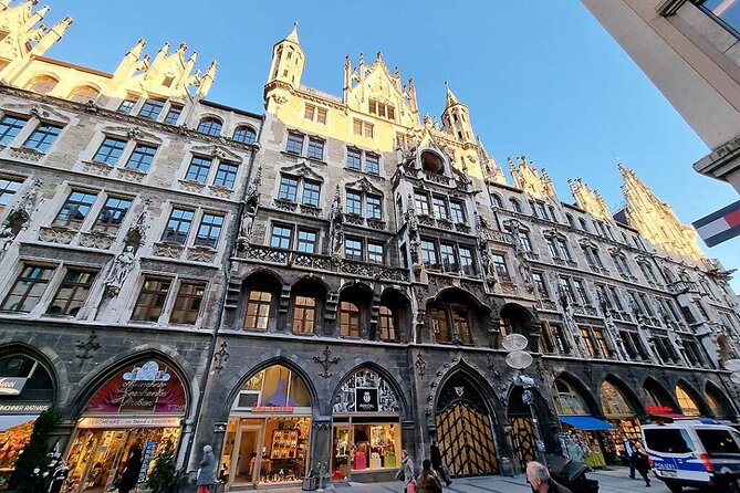 Private audio book city rally in Munich city centre - How the Sir Peter Morgan game works