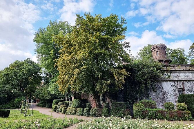 Private audio book city rally in the Volksgarten in Cologne - Key points to know before you book