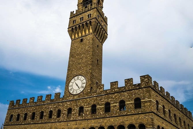 Private Florence Tour by Golf Cart ETukTuk with Audio Guide - The western riverfront and Florence’s historic bridges