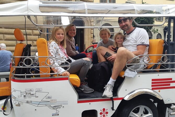 Private Florence Tour by Golf Cart ETukTuk with Audio Guide - The historic center: Santa Croce to Santa Maria Novella