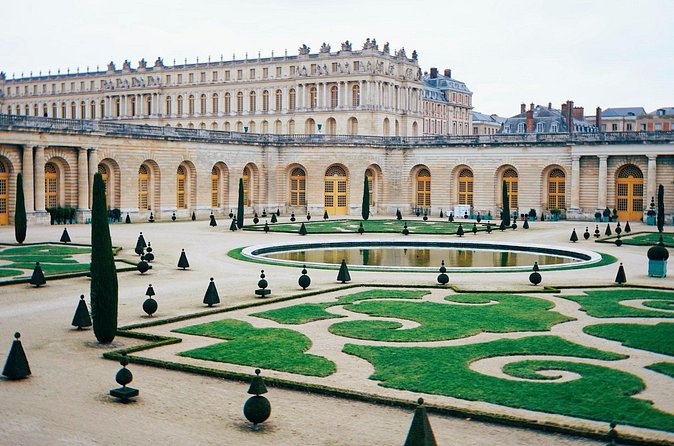 Private Half Day Versailles with Audio Guide Tour from Paris - Timing, crowds, and the three-hour visit
